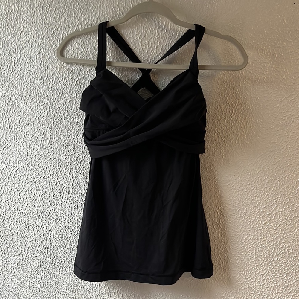 lululemon Athletic Black Tank Top size 4-6? Criss Cross front. Bin U